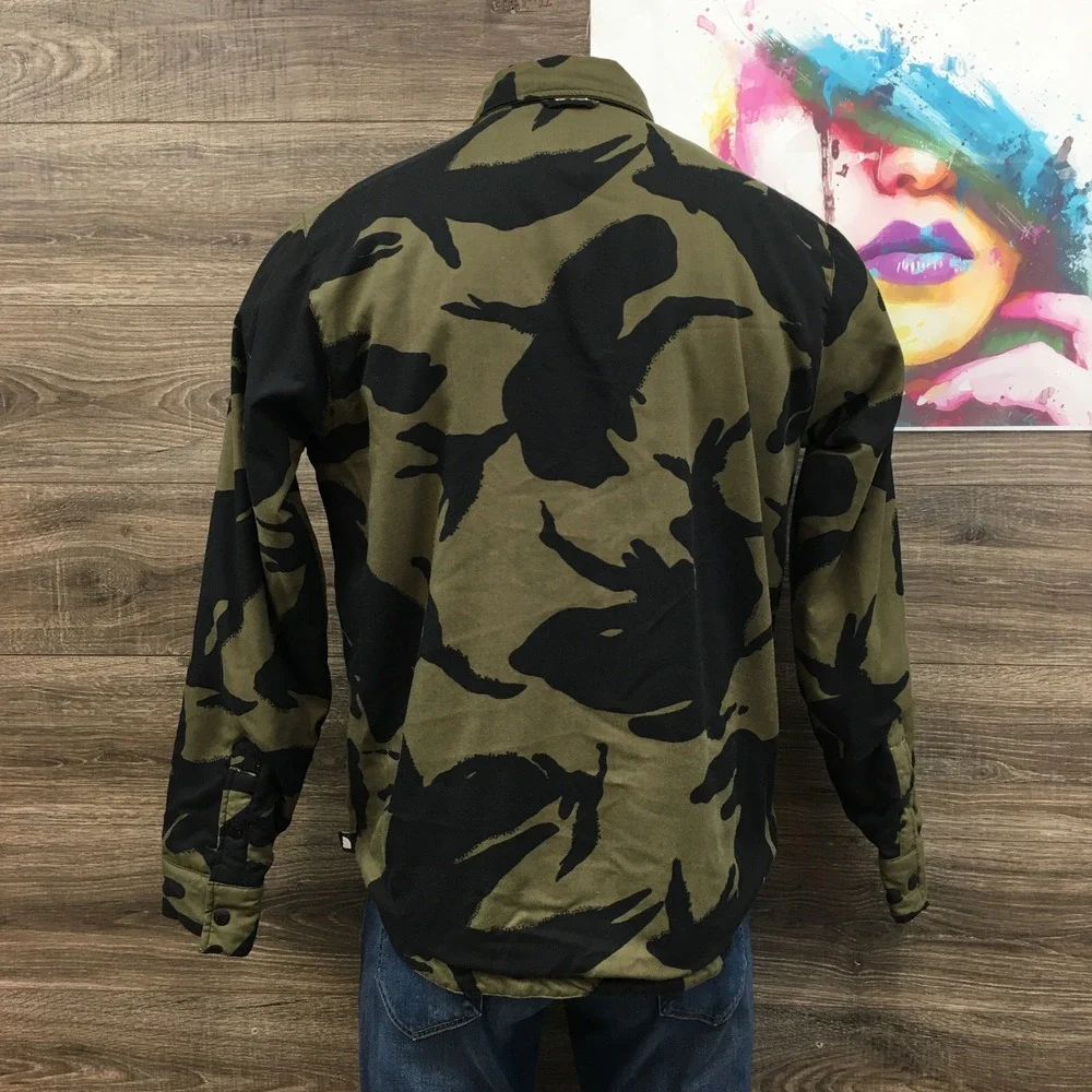 The North Face Mens Reversible Camo Quilted Shirt Jacket Green Black Large